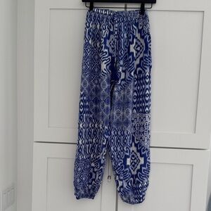 Women's Blue Patterned Cropped Pants